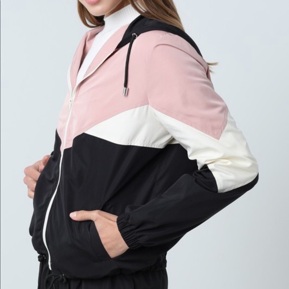🆕 TIA Color Block Zip Hooded Windbreaker - Picture 3 of 8